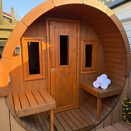 Eekhoorn, Met Barrelsauna Дом отдыха Вортхёйзен