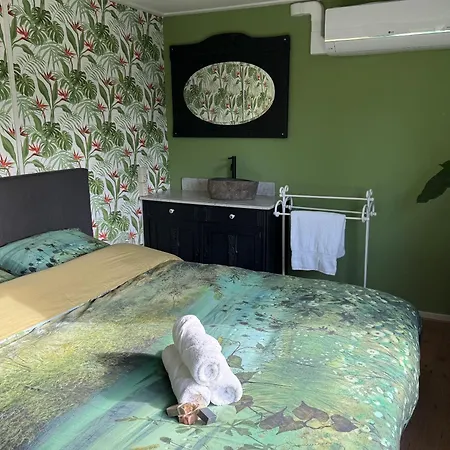 Eekhoorn, Met Barrelsauna *