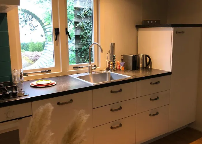 Eekhoorn, Met Barrelsauna Semesterbostad *