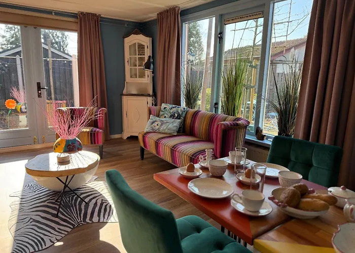 Eekhoorn, Met Barrelsauna Semesterbostad *